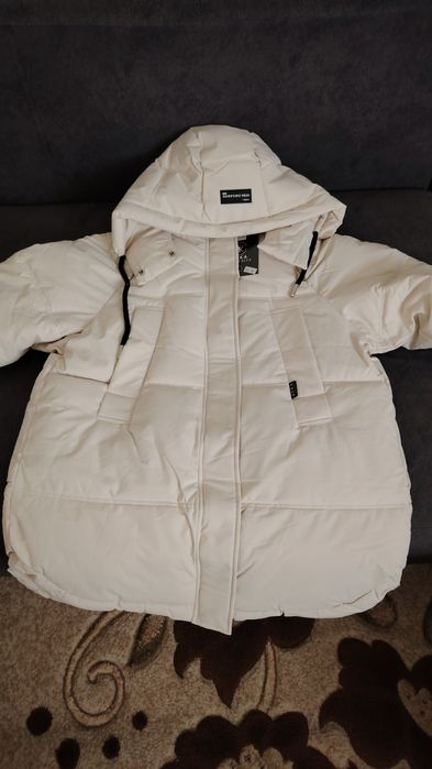 Зимняя куртка на синтепоне.