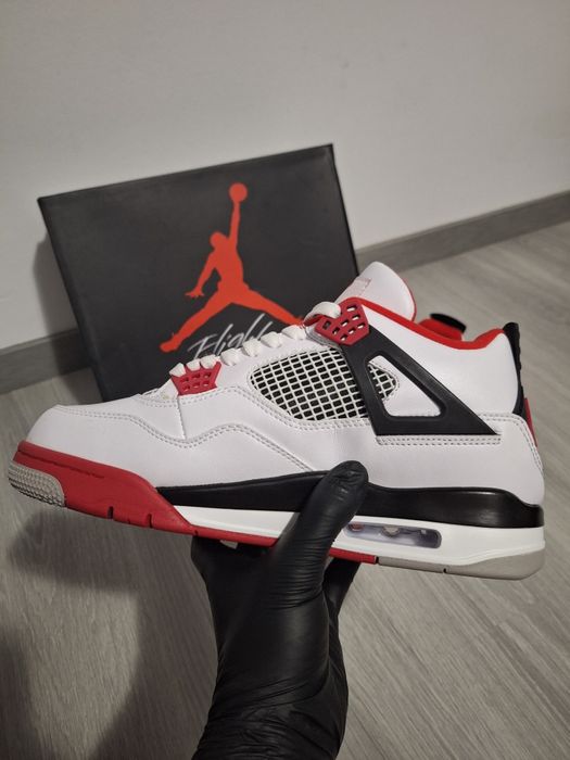 Jordan 4 Fire Red