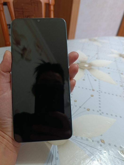 Продам телефон Realme