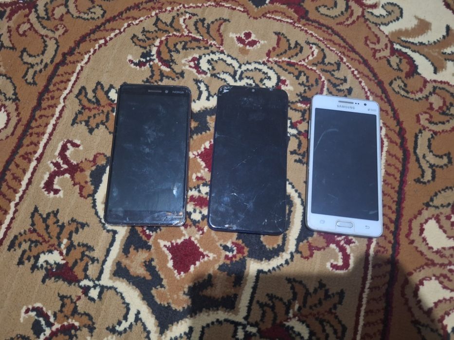 Телефоны на запчясти