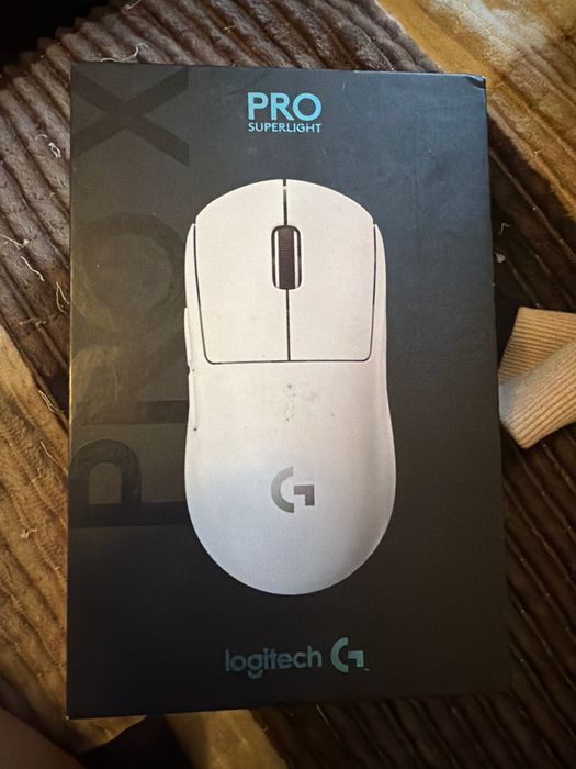 Игровая мышка Logitech pro super light