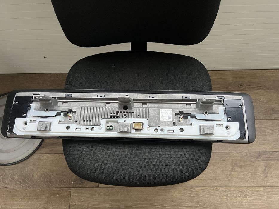 Tableta bord Mercedes Gle W167 A1679002314