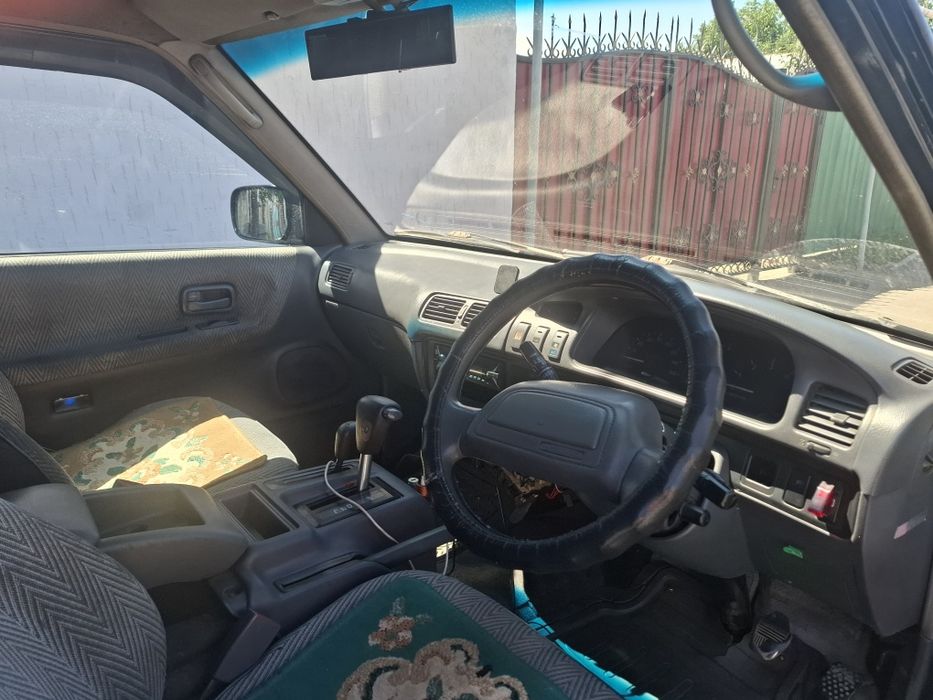 Продам срочно TOYOTA Taun Ais