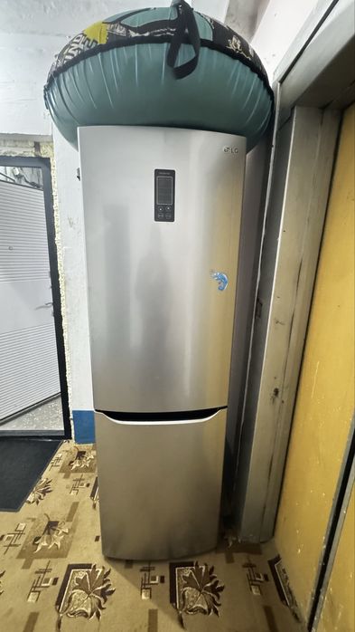 Холодильник LG!!