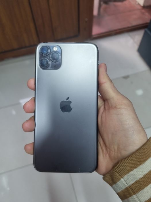 iPhone 11 pro max 256 gb LL/A sotiladi