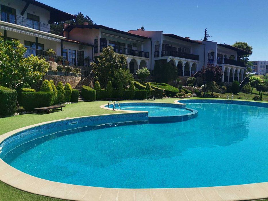 Продава се Къща в Свети Влас - 311 кв.м за 878 €/кв.м - Снимка #1