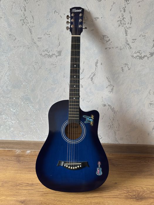 Продам гитару в отличном состоянии