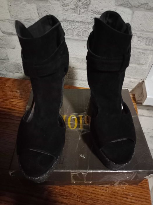 Босоножки для праздника Выпускной