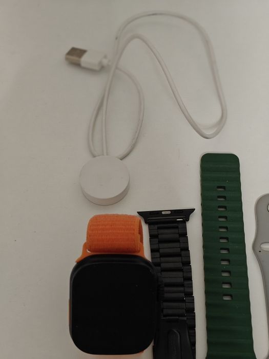 Смарт часы. Сменные ремешки. Зарядка