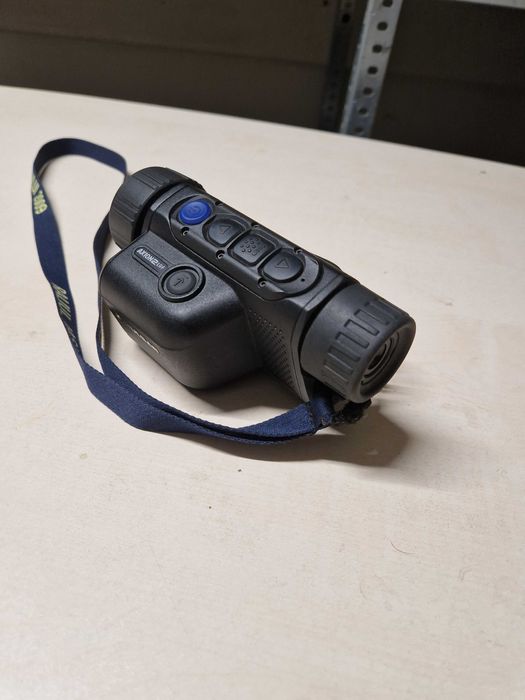 Vand camera cu termoviziune Pulsar Axion 2 XQ35 LRF