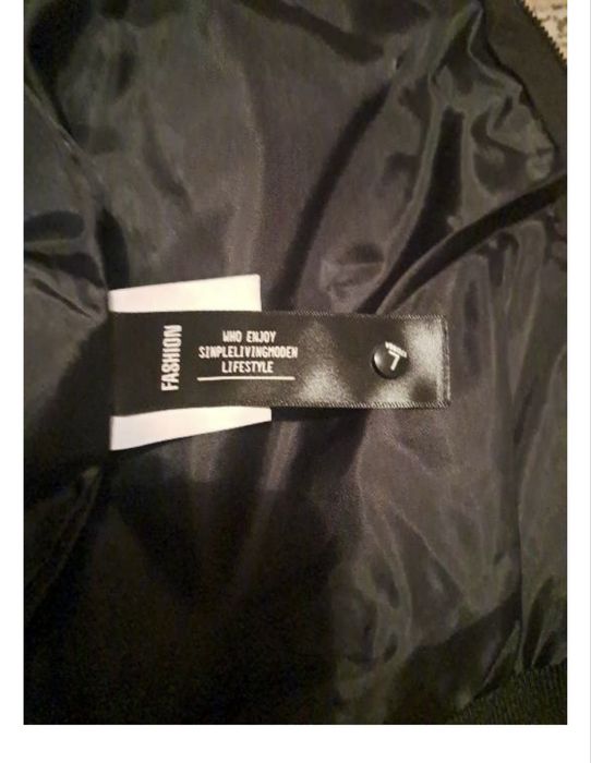 Бомбер черный новый