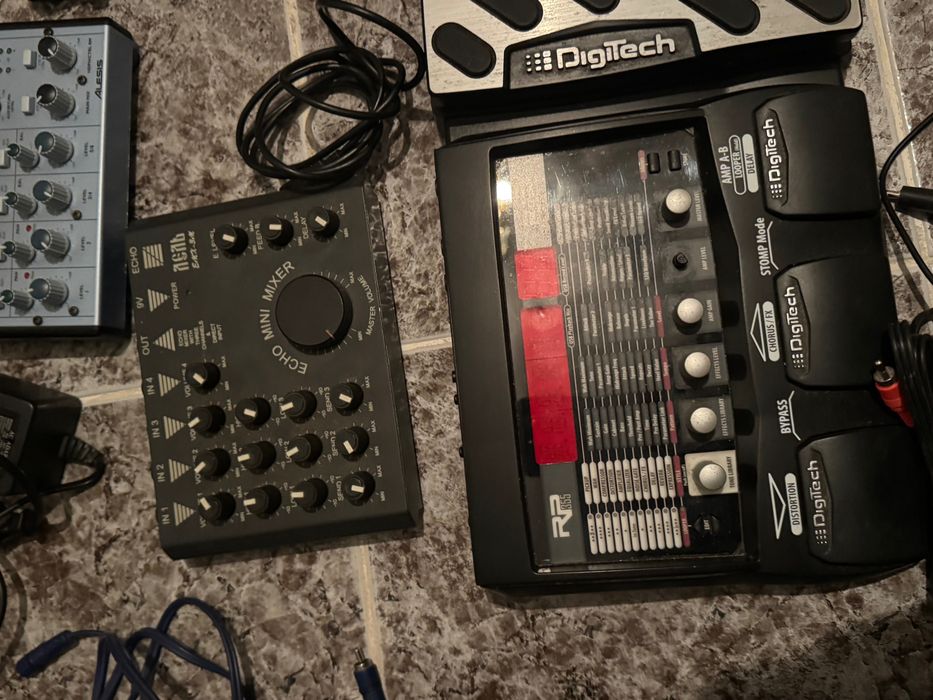 Музикални инструменти.