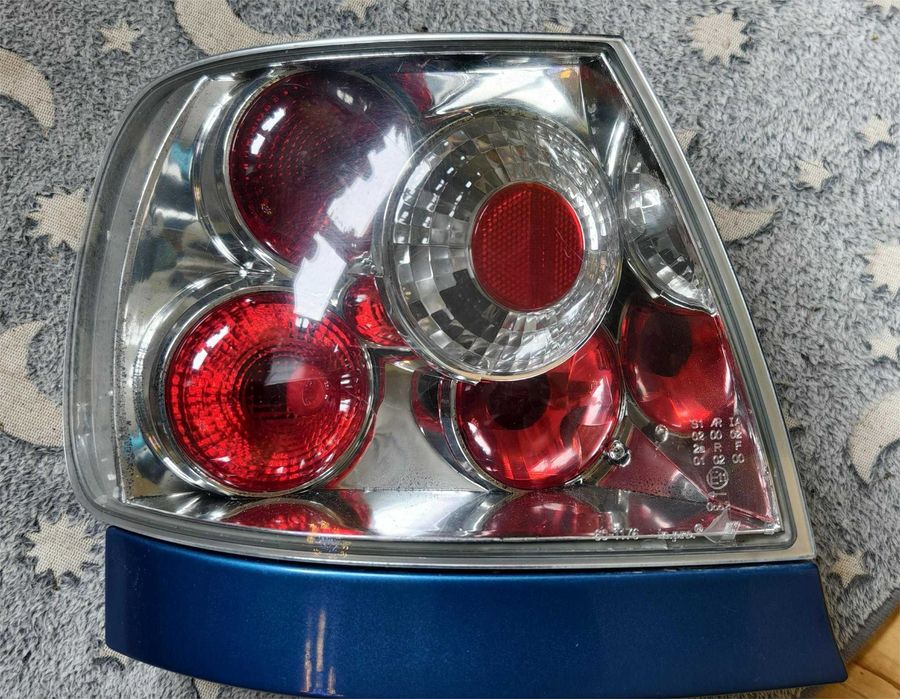 Кристален стоп Audi A4 B5 - ляв