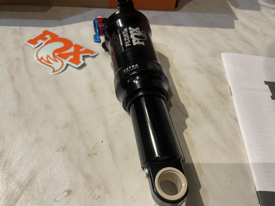 Чисто нов  заден шок FOX Float SL Performance 2024 – 165x40mm Trunnion
