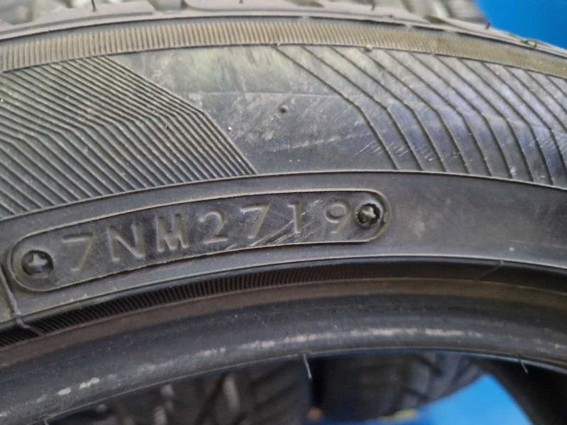 4 Toyo R18 215/50
зимни гуми DOT2719