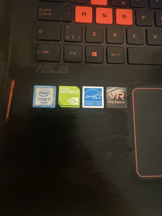 Лаптоп Asus Core Intel 7