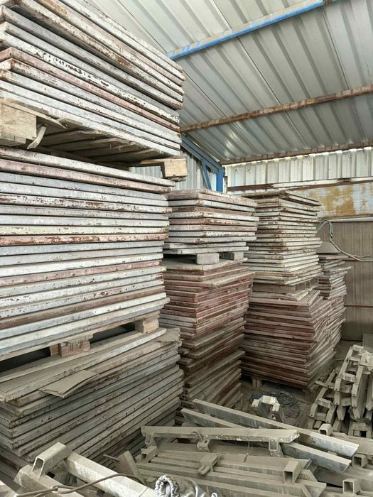 Машина за плочки и бордюри