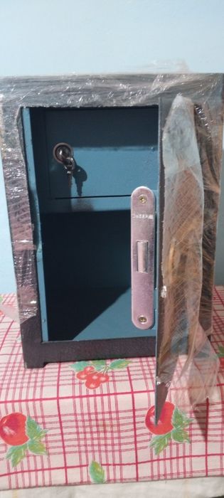 Продаётся новый сейф