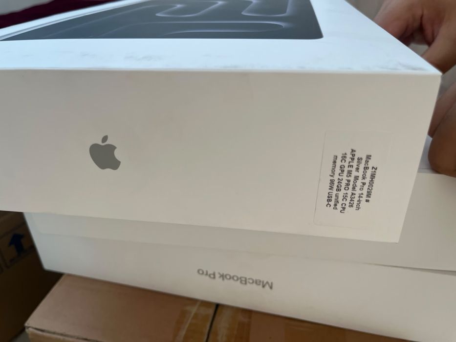 Macbook pro 14 и 16inch 24/1tb M5 pro чип