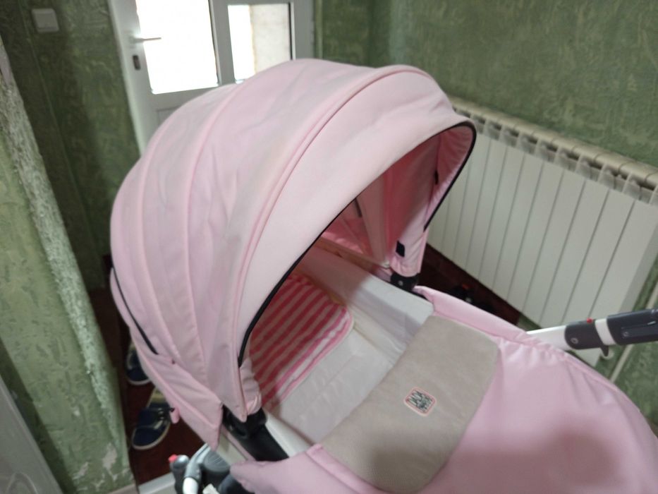 Комбинирана Бебешка количка на Dada Paradiso с кош за кола