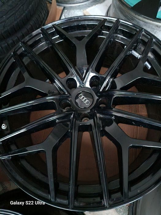 AUDI Q7 22 цола  Porshe Kayen Volksvagen Toyareg 5x130