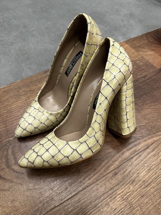 Женская обувь туфли