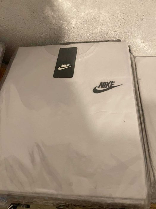 Tricourı de dama calıtate