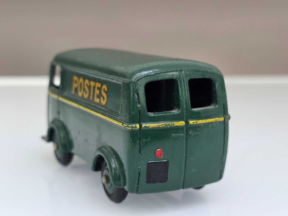 Macheta Auto 1/43 Dinky Toys Meccano France Peugeot D3A 25BV Postes