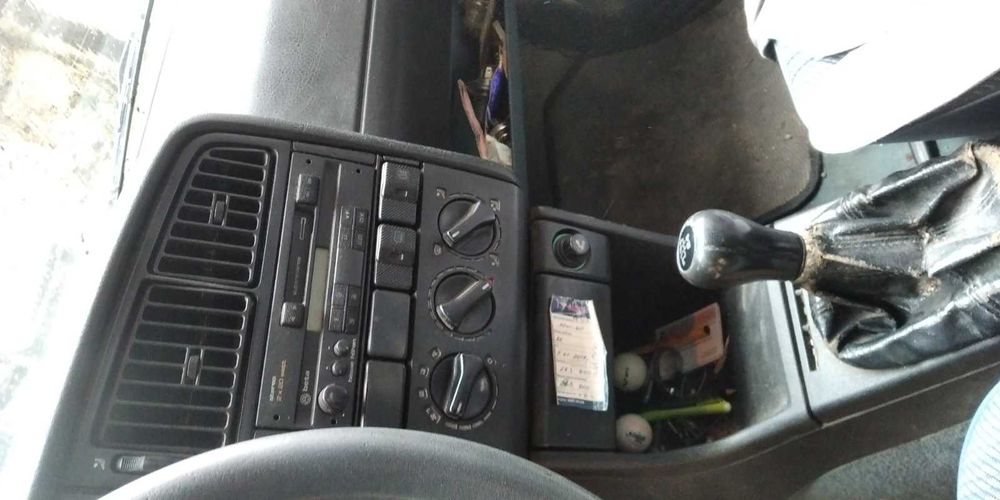 продавам vw passat