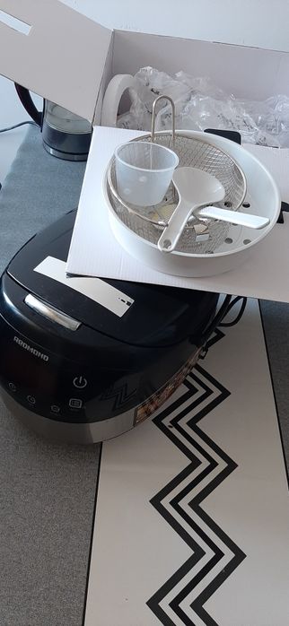 Мультиварка redmond