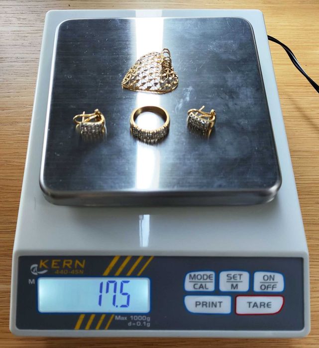 Диамантен Златен Пръстен и Диамантени Обеци 18ct. Комплект Сърце Злато