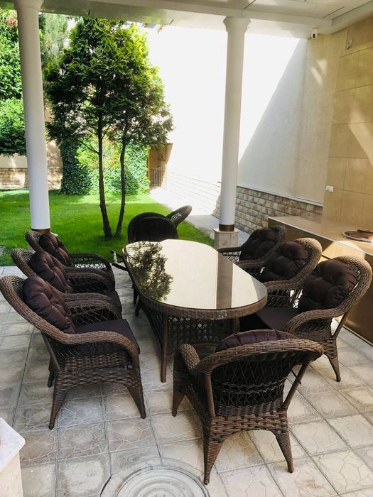 RATAN TOʻQIMA stol sutullar