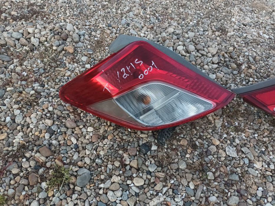 Ляв и десен стоп за тойота ярис 2010+ TOYOTA YARIS