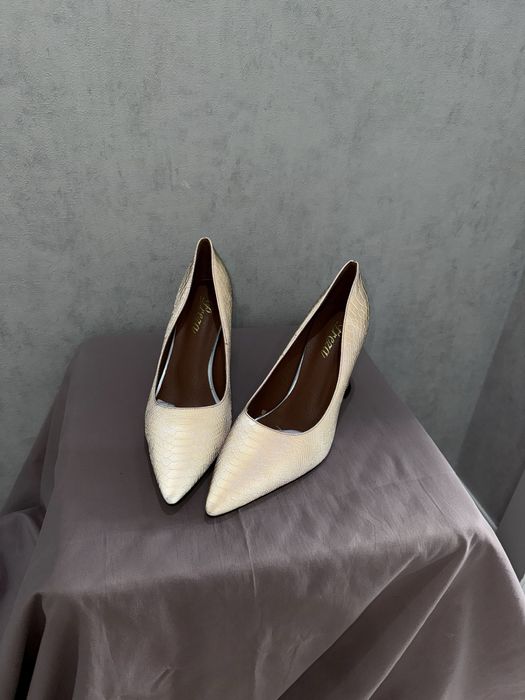 Новые Женские туфли