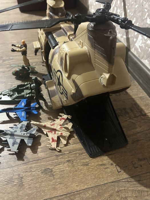 Военнен Хеликоптер-Детски-Голям