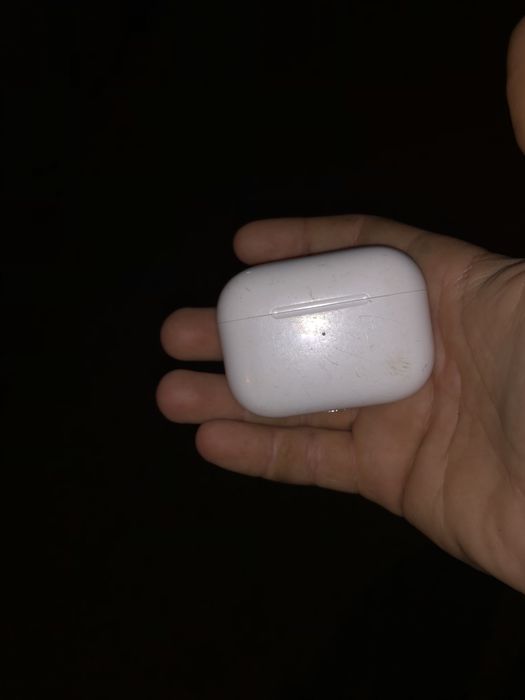 Vand casti AirPods Pro