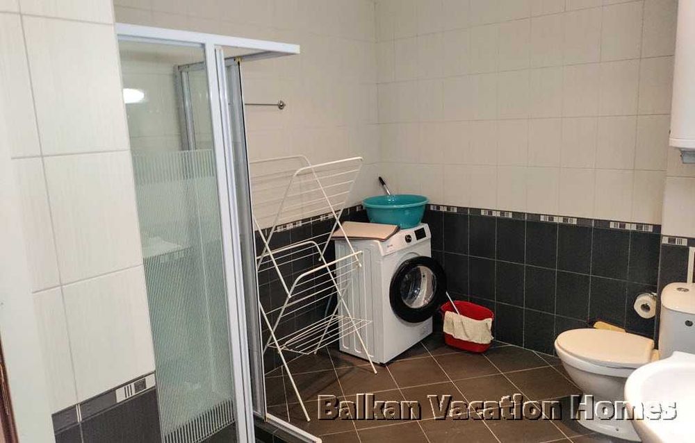 Продава се Тристаен апартамент в Бяла - 139 кв.м за 404 €/кв.м - Снимка #10