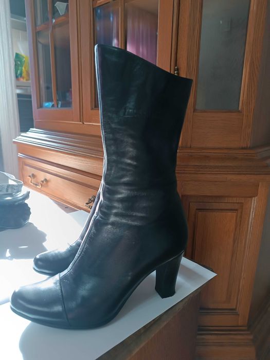Продам полусапожки р-р 35