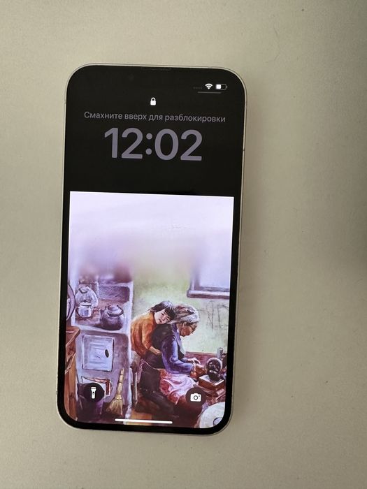 Продаю айфон 13