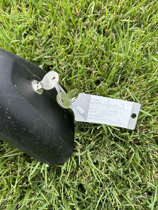 Напречни греди за багажник на кола -оригинални на BMW