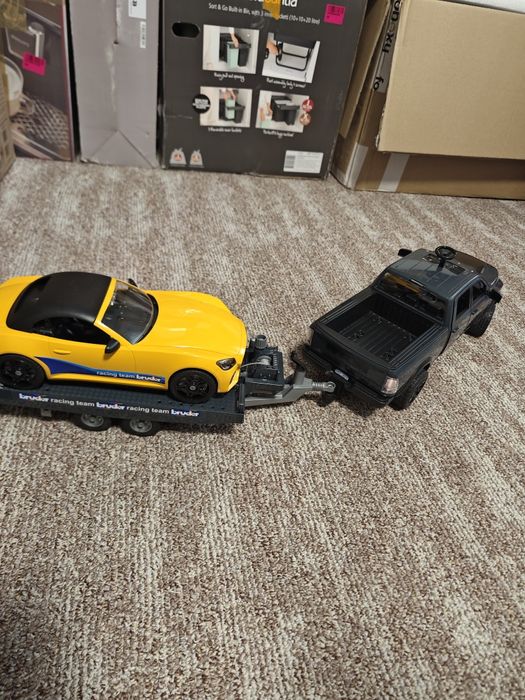 Mașinuțe de jucărie