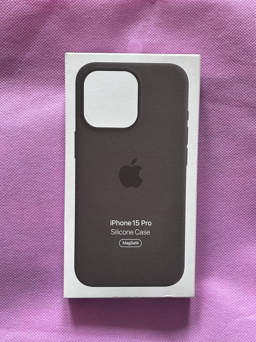 Новый матовый чехол на iPhone 15 Pro
