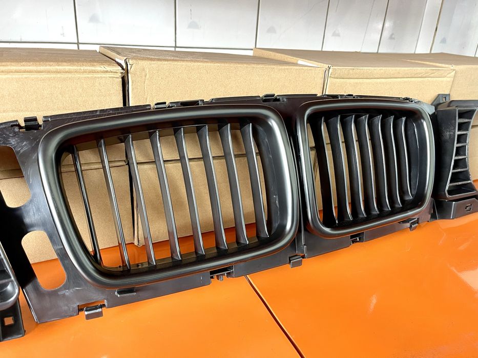 Ноздри с очками (широкий) на BMW E34 БМВ Е34