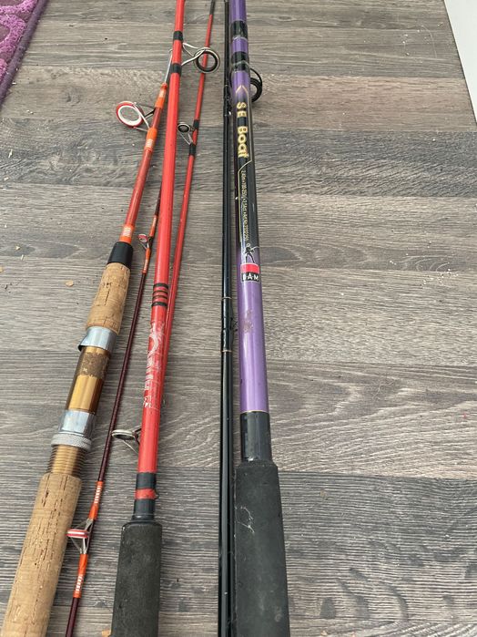 Продавам въдици различни