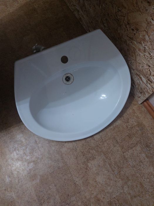 Продам ванну, раковину б/у