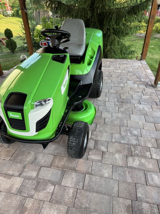 Vand tractoras tuns iarba Viking