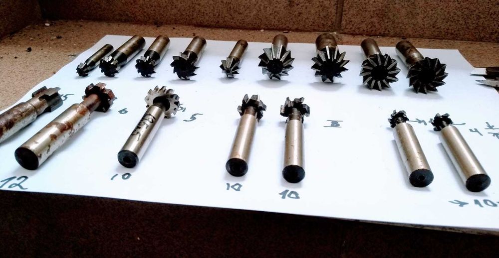 Freze profil T si inclinate