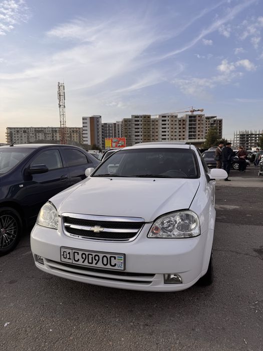 Lasetti 2013-yil Avtomat Metan