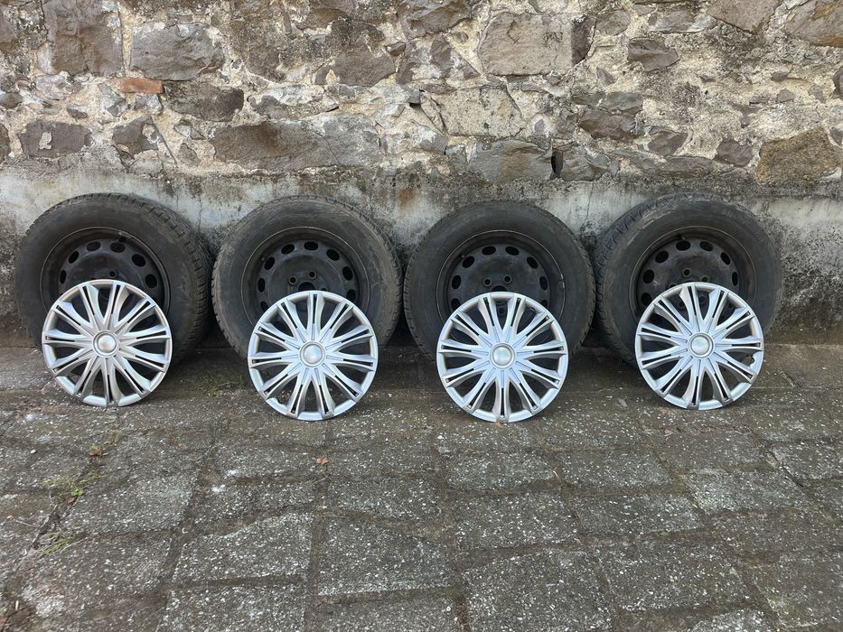 Зимни гуми с джанти 15” + тасове