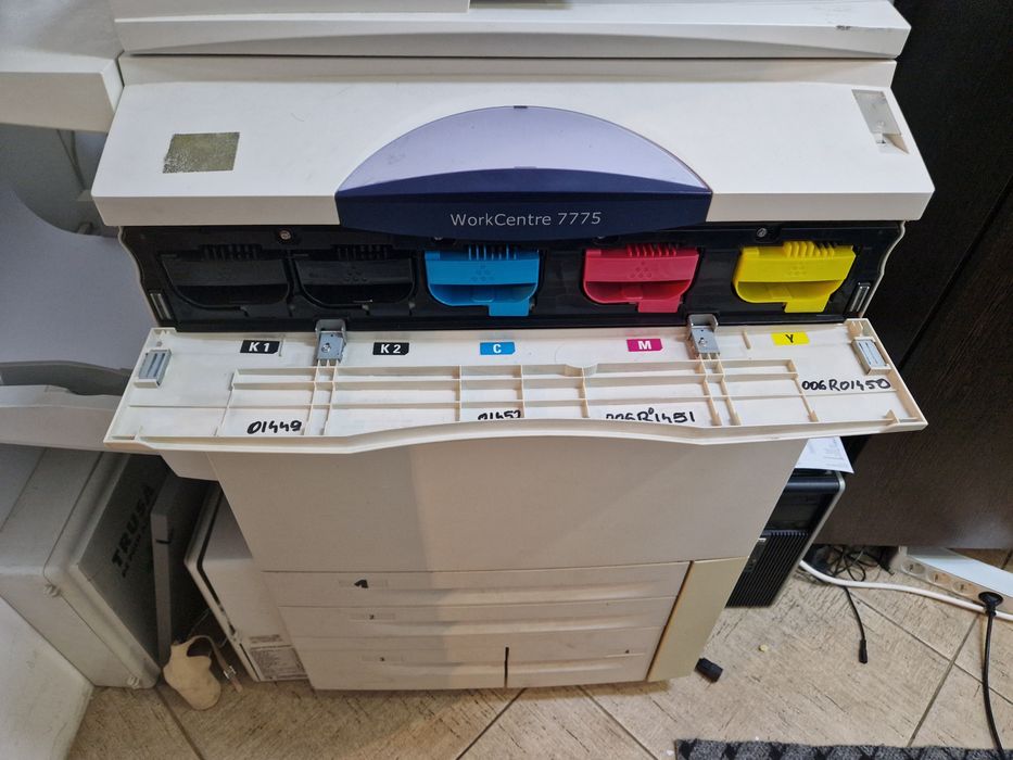 Vând imprimanta xerox wc 7755 laser color Workcenter, 
- imprimare col